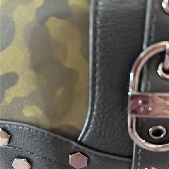 Jessica Black and Green Camouflage Women's Bag - Picture 2 of 3
